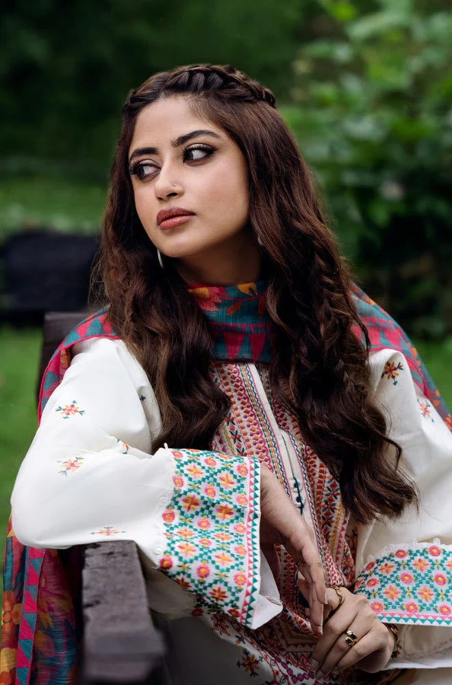 Sapphire - 3 PC Unstitched Khaddar Embroidered Shirt with Printed Shawl and Trouser - RC 1101